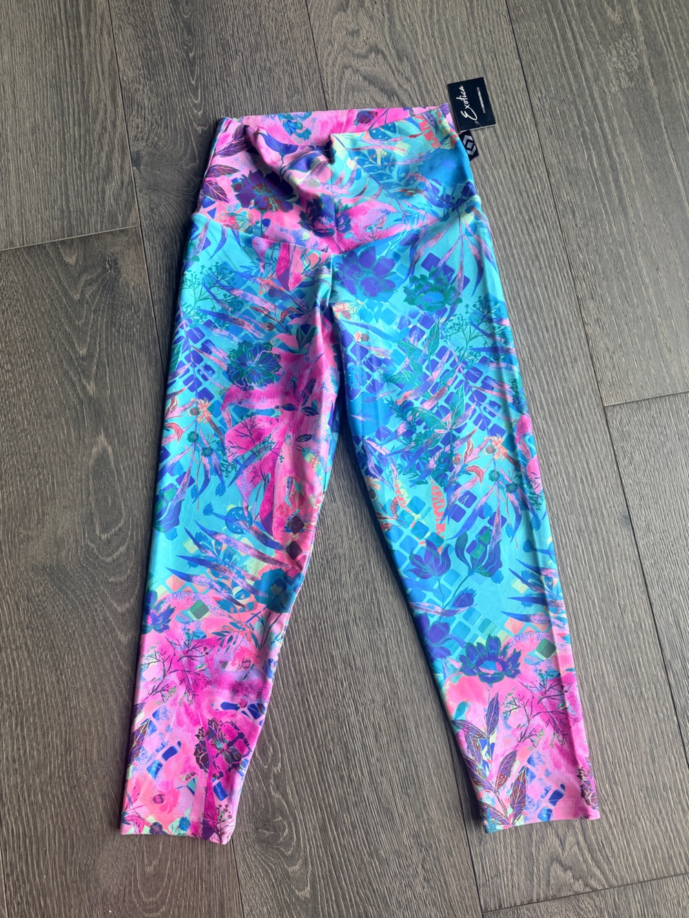 Exotica I Dream in Colour Performance High Waisted Capri Cropped Leggings